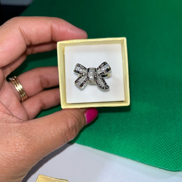 Luxury Sterling Silver 925 Rhinestone Bow ring - Picture 3 of 6